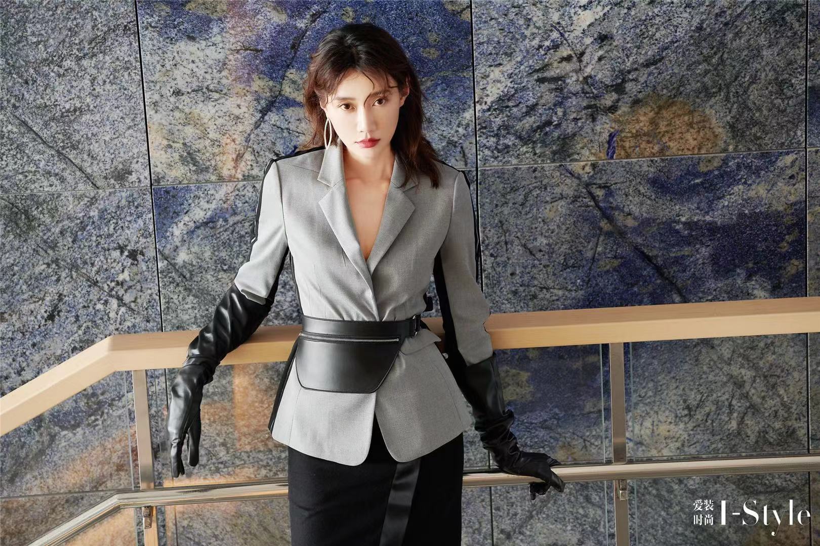 李斯羽眼神撩人.jpg 李斯羽眼神撩人.jpg