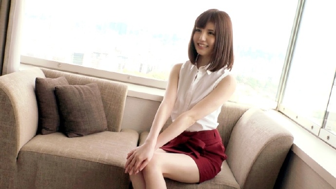 259LUXU系列-259LUXU-960 29岁的设计顾问